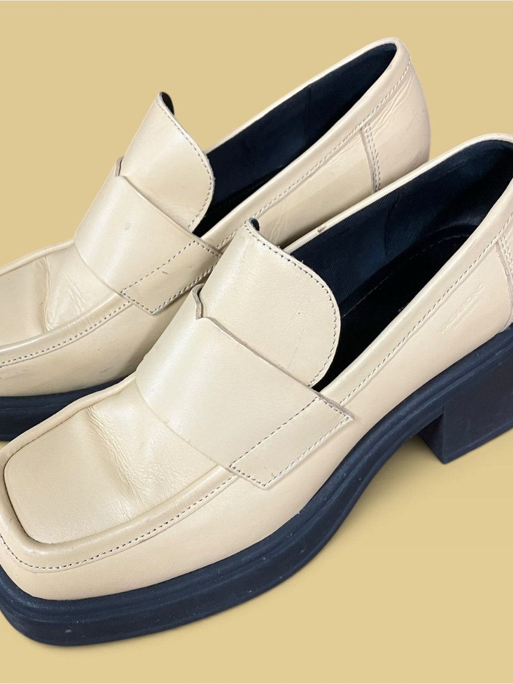 VAGABOND Women's butter yellow Platform Loafers